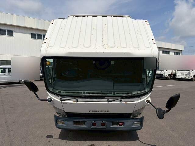 いすゞエルフ冷凍車（冷蔵車）小型（2t・3t）[写真05]