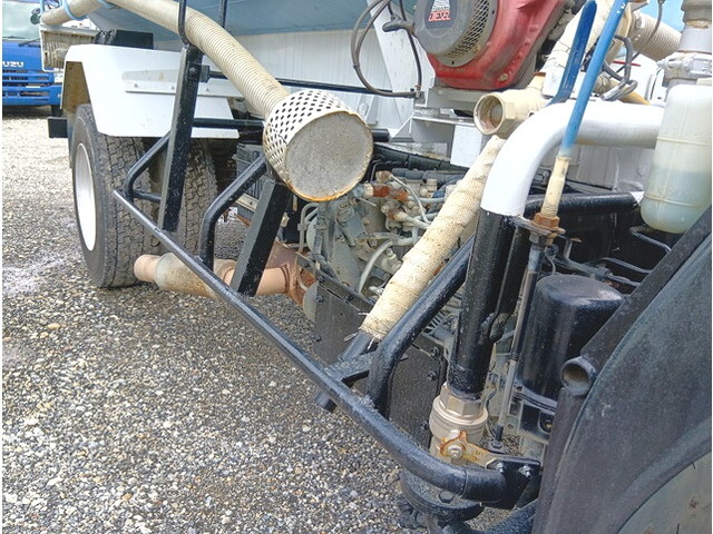 いすゞフォワード散水車中型（4t）[写真21]