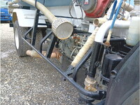 いすゞフォワード散水車中型（4t）[写真22]