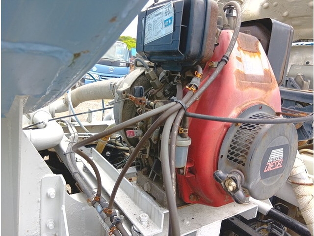 いすゞフォワード散水車中型（4t）[写真27]