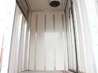 いすゞエルフ冷凍車（冷蔵車）小型（2t・3t）[写真16]