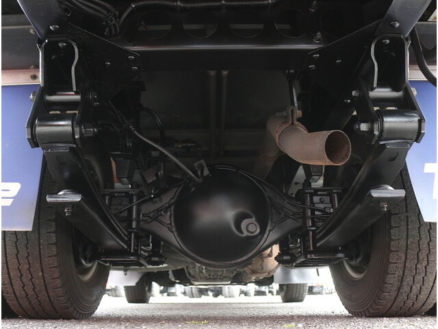 いすゞエルフ冷凍車（冷蔵車）小型（2t・3t）[写真31]