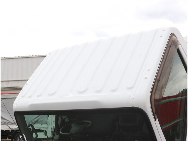 いすゞエルフ冷凍車（冷蔵車）小型（2t・3t）[写真33]