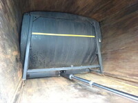 いすゞフォワードパッカー車（塵芥車）増トン（6t・8t）[写真22]