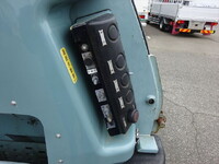 いすゞフォワードパッカー車（塵芥車）増トン（6t・8t）[写真23]