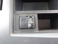 いすゞフォワードパッカー車（塵芥車）増トン（6t・8t）[写真30]