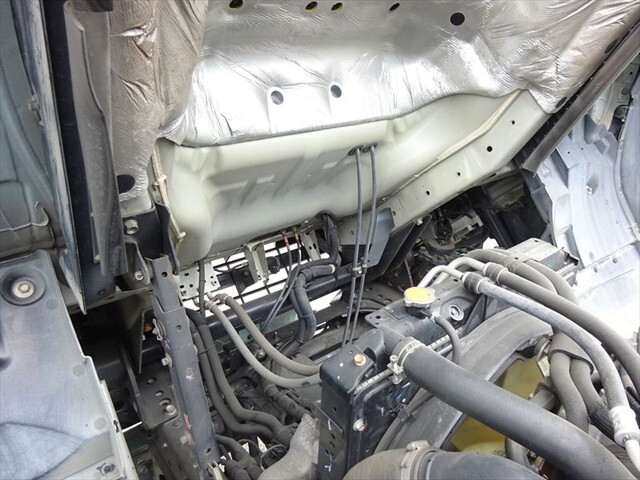 いすゞフォワードパッカー車（塵芥車）増トン（6t・8t）[写真38]