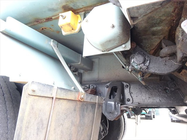 いすゞフォワードパッカー車（塵芥車）増トン（6t・8t）[写真05]