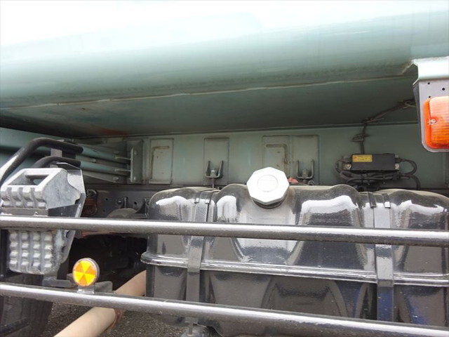 いすゞフォワードパッカー車（塵芥車）増トン（6t・8t）[写真06]