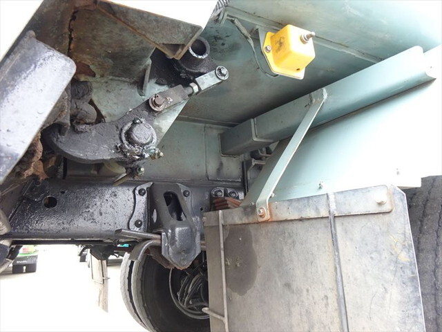 いすゞフォワードパッカー車（塵芥車）増トン（6t・8t）[写真07]