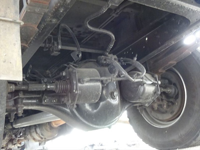 いすゞフォワードパッカー車（塵芥車）増トン（6t・8t）[写真08]