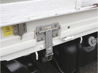 いすゞエルフ平ボディ小型（2t・3t）[写真11]