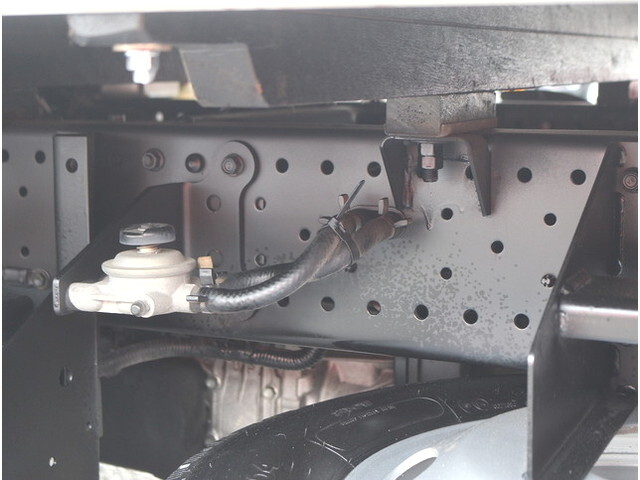 いすゞエルフ平ボディ小型（2t・3t）[写真26]