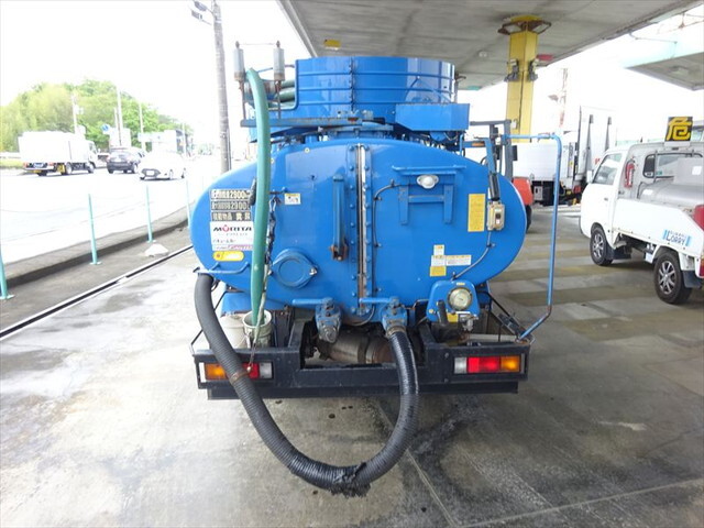 三菱ふそうキャンターバキュームカー小型（2t・3t）[写真13]