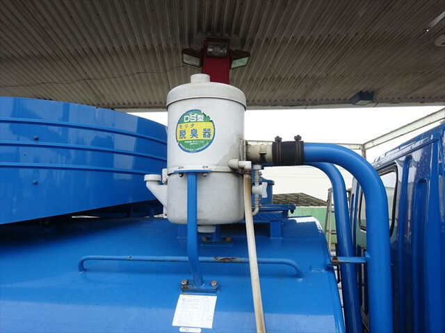 三菱ふそうキャンターバキュームカー小型（2t・3t）[写真17]