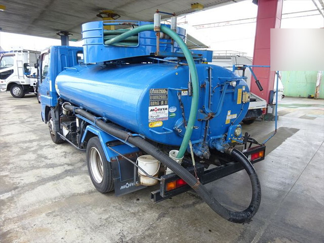 三菱ふそうキャンターバキュームカー小型（2t・3t）[写真02]