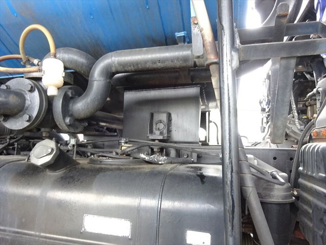 三菱ふそうキャンターバキュームカー小型（2t・3t）[写真07]