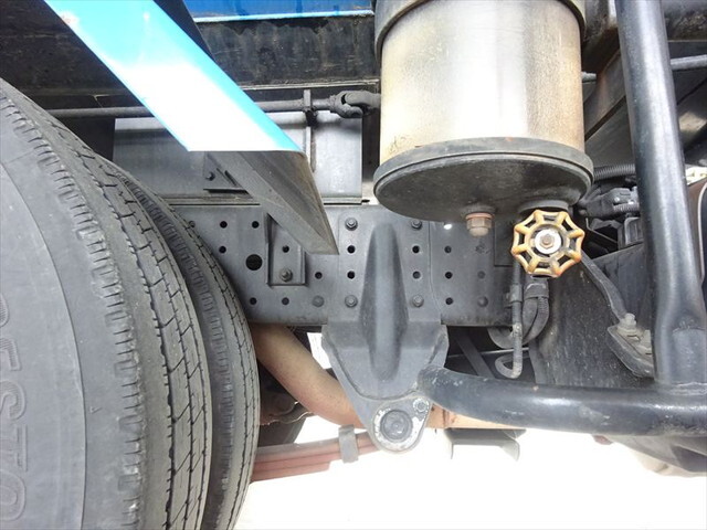 三菱ふそうキャンターバキュームカー小型（2t・3t）[写真08]