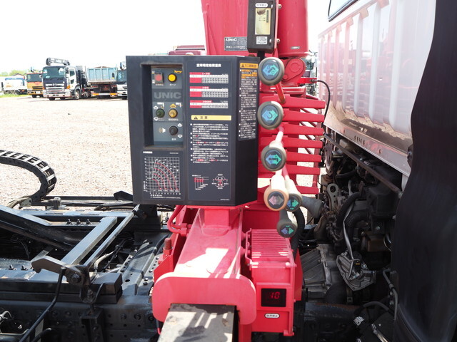 三菱ふそうキャンターセーフティクレーン4段小型（2t・3t）[写真10]