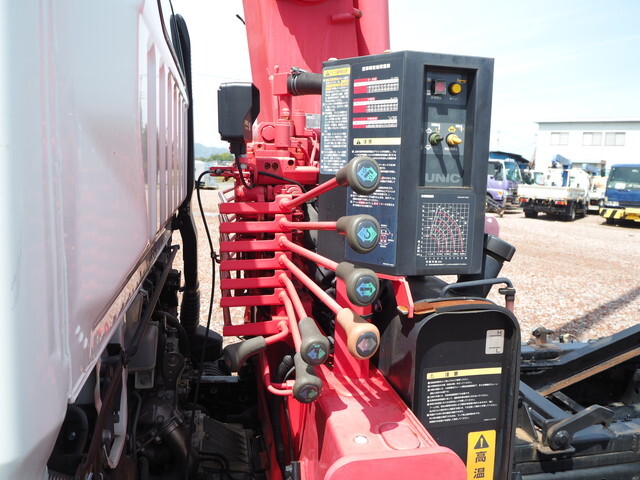 三菱ふそうキャンターセーフティクレーン4段小型（2t・3t）[写真13]