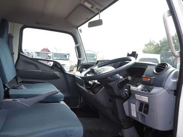 三菱ふそうキャンターセーフティクレーン4段小型（2t・3t）[写真33]