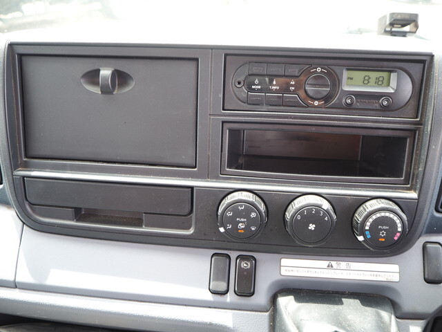 三菱ふそうキャンターセーフティクレーン4段小型（2t・3t）[写真36]