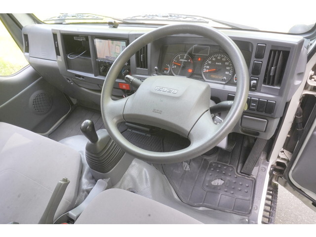 いすゞエルフ平ボディ小型（2t・3t）[写真03]