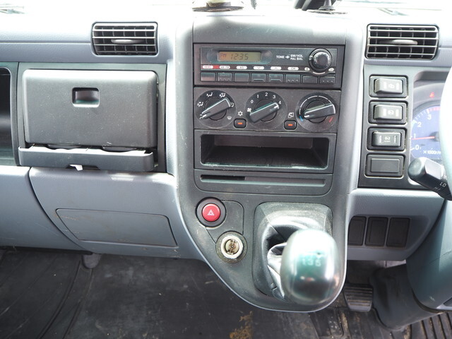 三菱ふそうキャンタークレーン6段小型（2t・3t）[写真34]