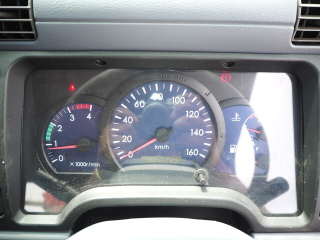 三菱ふそうキャンタークレーン6段小型（2t・3t）[写真38]