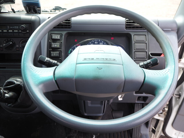 三菱ふそうキャンタークレーン6段小型（2t・3t）[写真39]