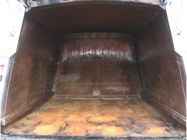 三菱ふそうキャンターパッカー車（塵芥車）小型（2t・3t）[写真22]