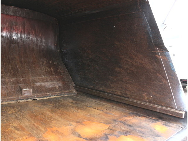 三菱ふそうキャンターパッカー車（塵芥車）小型（2t・3t）[写真24]