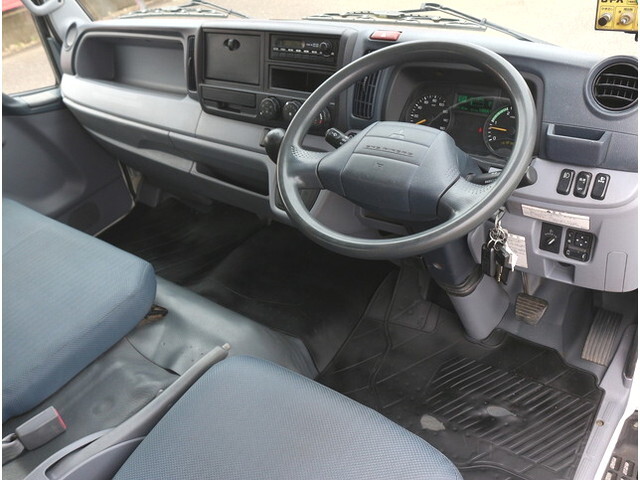 三菱ふそうキャンターパッカー車（塵芥車）小型（2t・3t）[写真30]