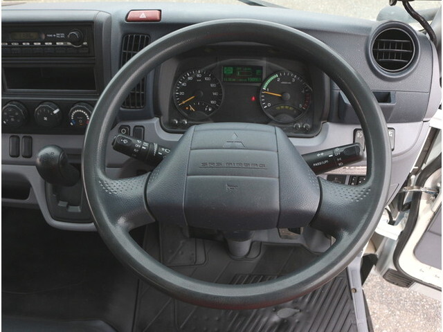 三菱ふそうキャンターパッカー車（塵芥車）小型（2t・3t）[写真32]