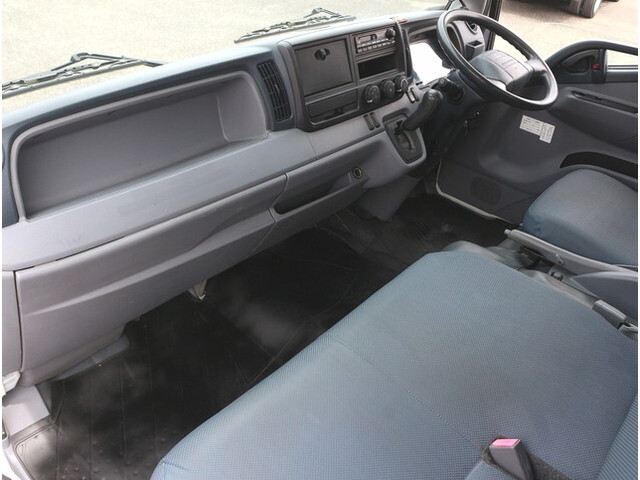 三菱ふそうキャンターパッカー車（塵芥車）小型（2t・3t）[写真37]