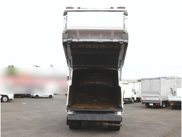 三菱ふそうキャンターパッカー車（塵芥車）小型（2t・3t）[写真07]