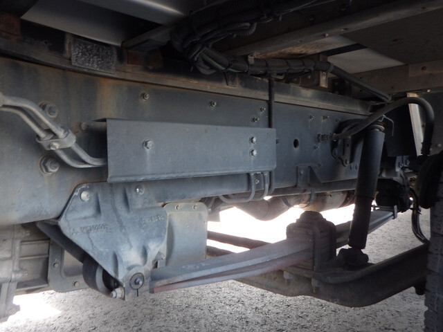 三菱ふそうスーパーグレートアルミウイング大型（10t）[写真19]