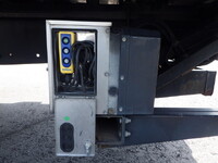 三菱ふそうスーパーグレートアルミウイング大型（10t）[写真24]