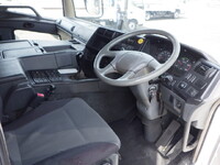 三菱ふそうスーパーグレートアルミウイング大型（10t）[写真38]