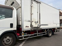 いすゞエルフ冷凍車（冷蔵車）小型（2t・3t）[写真13]