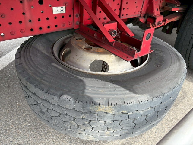 いすゞエルフ冷凍車（冷蔵車）小型（2t・3t）[写真16]