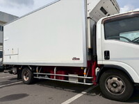 いすゞエルフ冷凍車（冷蔵車）小型（2t・3t）[写真21]