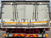 いすゞエルフ冷凍車（冷蔵車）小型（2t・3t）[写真38]