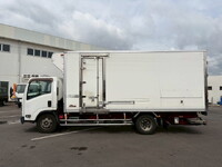 いすゞエルフ冷凍車（冷蔵車）小型（2t・3t）[写真07]