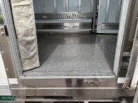 いすゞエルフ冷凍車（冷蔵車）小型（2t・3t）[写真10]