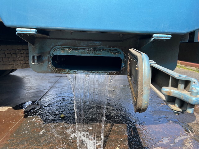 日野レンジャーパッカー車（塵芥車）中型（4t）[写真10]