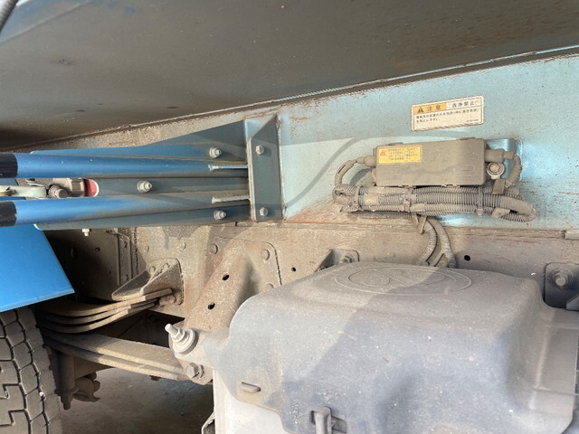 日野レンジャーパッカー車（塵芥車）中型（4t）[写真17]