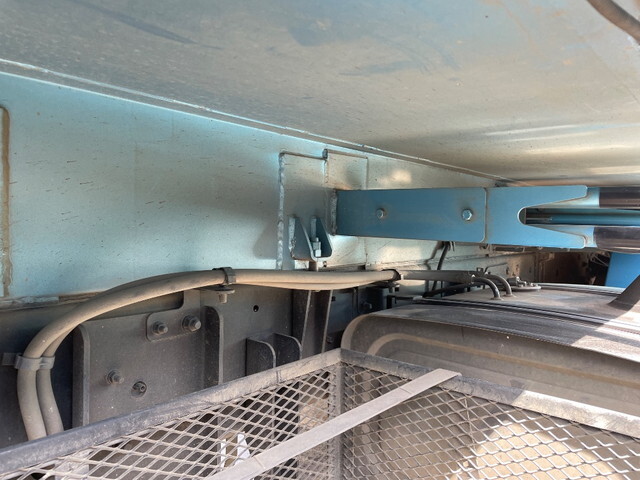 日野レンジャーパッカー車（塵芥車）中型（4t）[写真18]