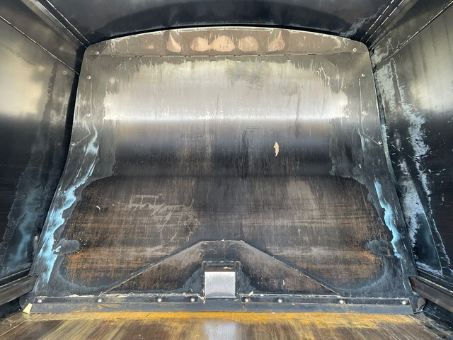 日野レンジャーパッカー車（塵芥車）中型（4t）[写真05]