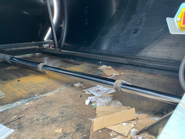 日野レンジャーパッカー車（塵芥車）中型（4t）[写真07]